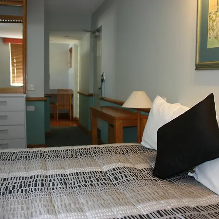 Spring Hill Hotel 3*