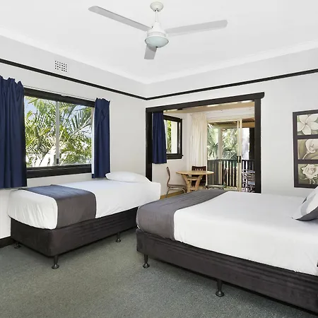 Globe 3* Brisbane