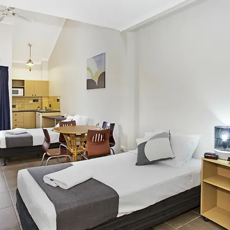 Globe Hotel 3*