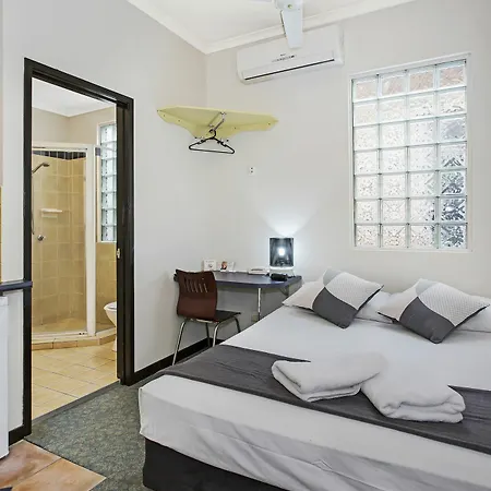 Globe 3* Brisbane