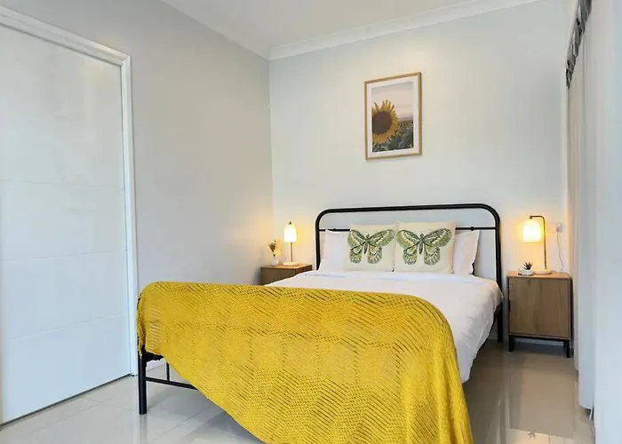 Convenient 2 Bedroom House Unit In Salisbury