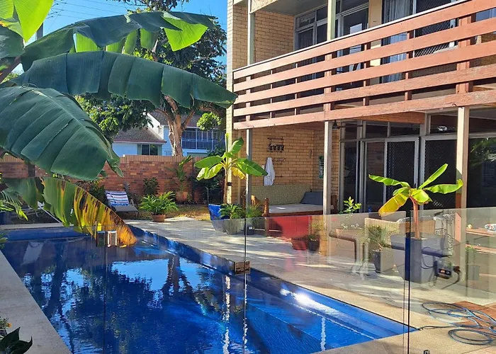 Brisbane 1960S Pool House - Hosted Bed And Breakfast