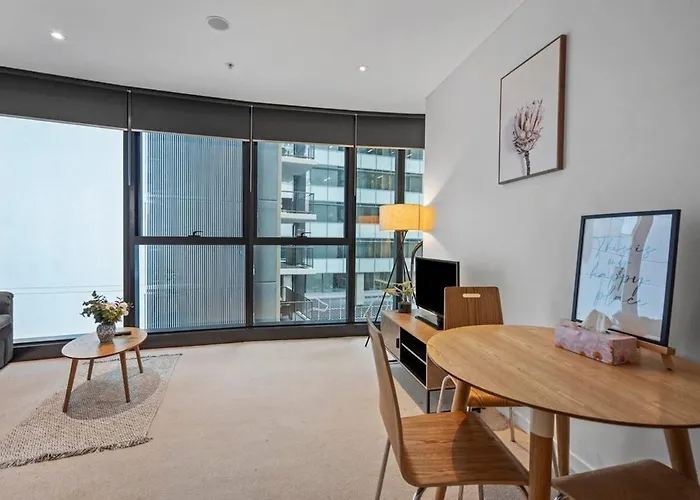 Stylish Cbd 2B Apt-Pool & Gym