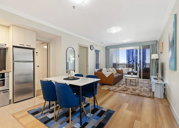 City Lux 2Bed Apt, Parking, Pool