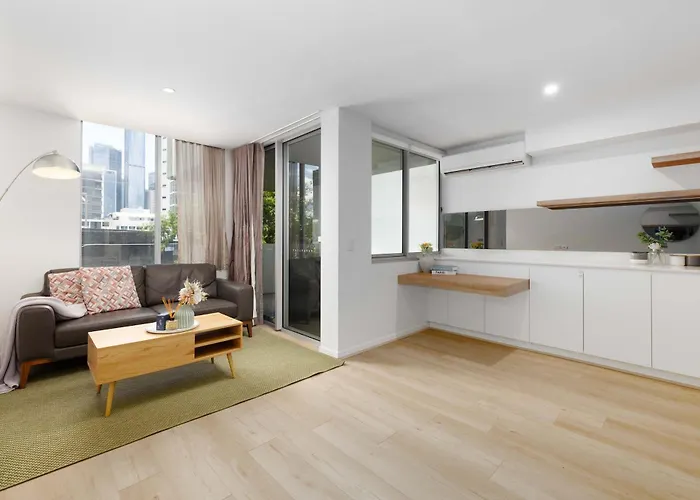 Chic City Escape 2Br Apt Near Convention Centre