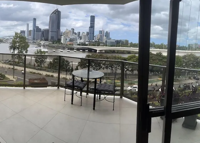 Southbank Apartments Luxury City Pad- New List