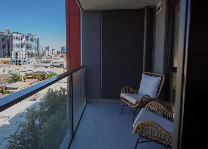 1Bed Apartment - Valley Fringe - Free Parking
