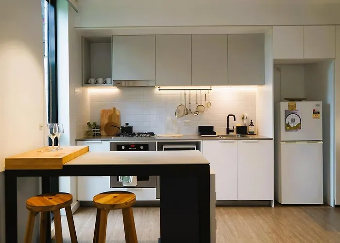 Sunny Central & Convenient, Terraces Apartment Bowen Hills