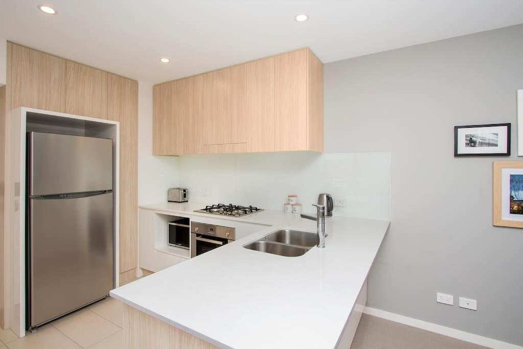 Elite Elegance 2br@hamilton Apt With Parking * Brisbane