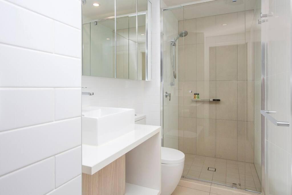 Elite Elegance 2br@hamilton Apt With Parking