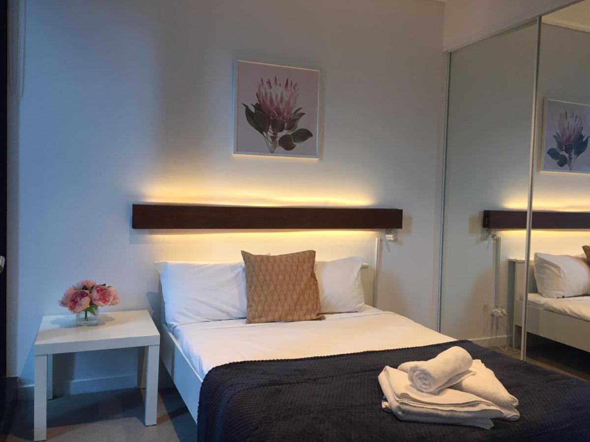 Airtrip On Margaret Street In Cbd Bed & Breakfast