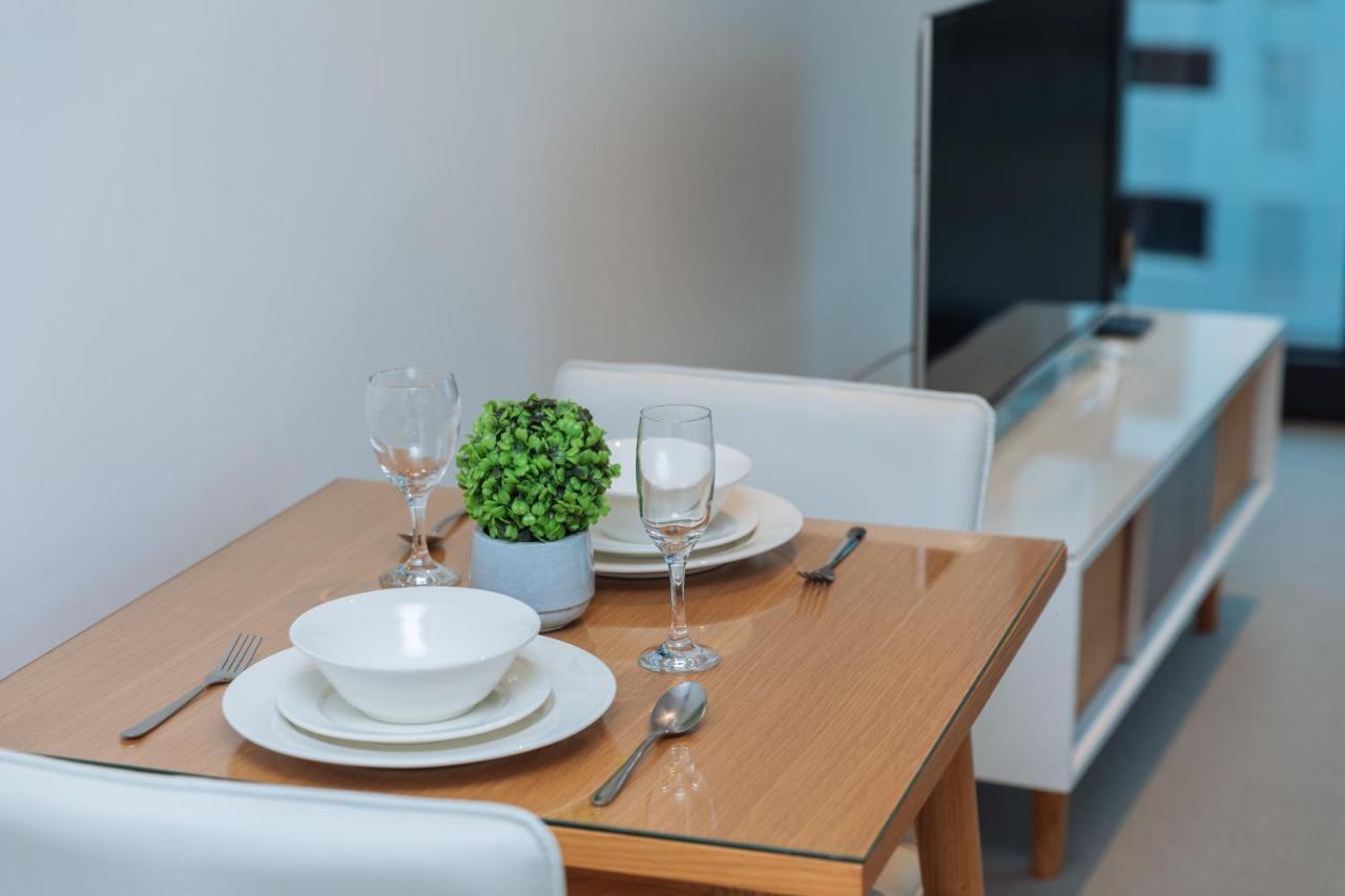 Bed & Breakfast Airtrip On Margaret Street In Cbd 3*