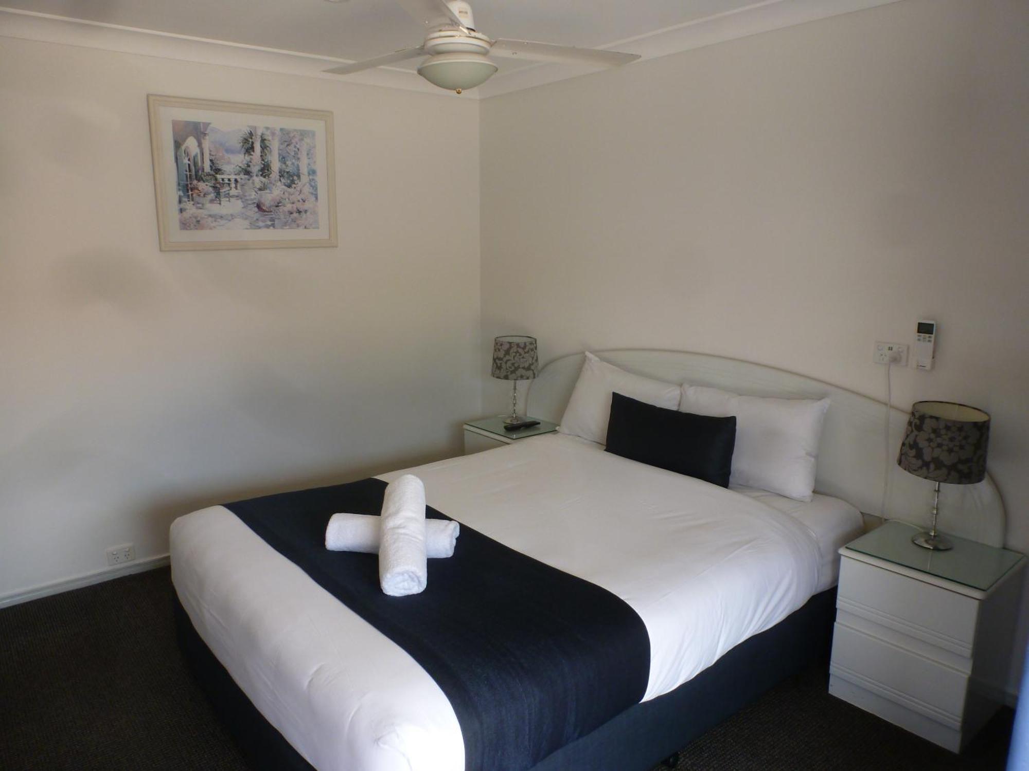 Aspley Carsel Motor 4*