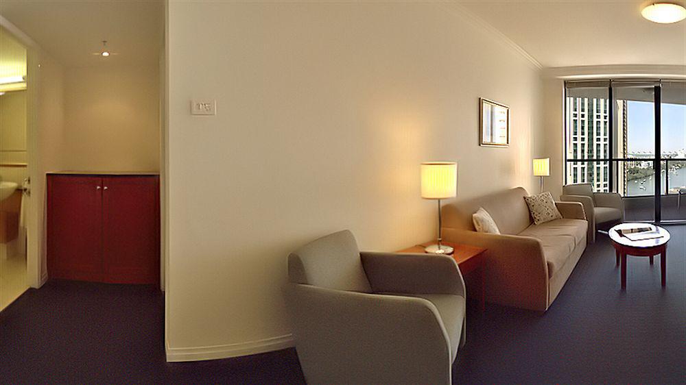 Mantra On Queen Hotel 4*