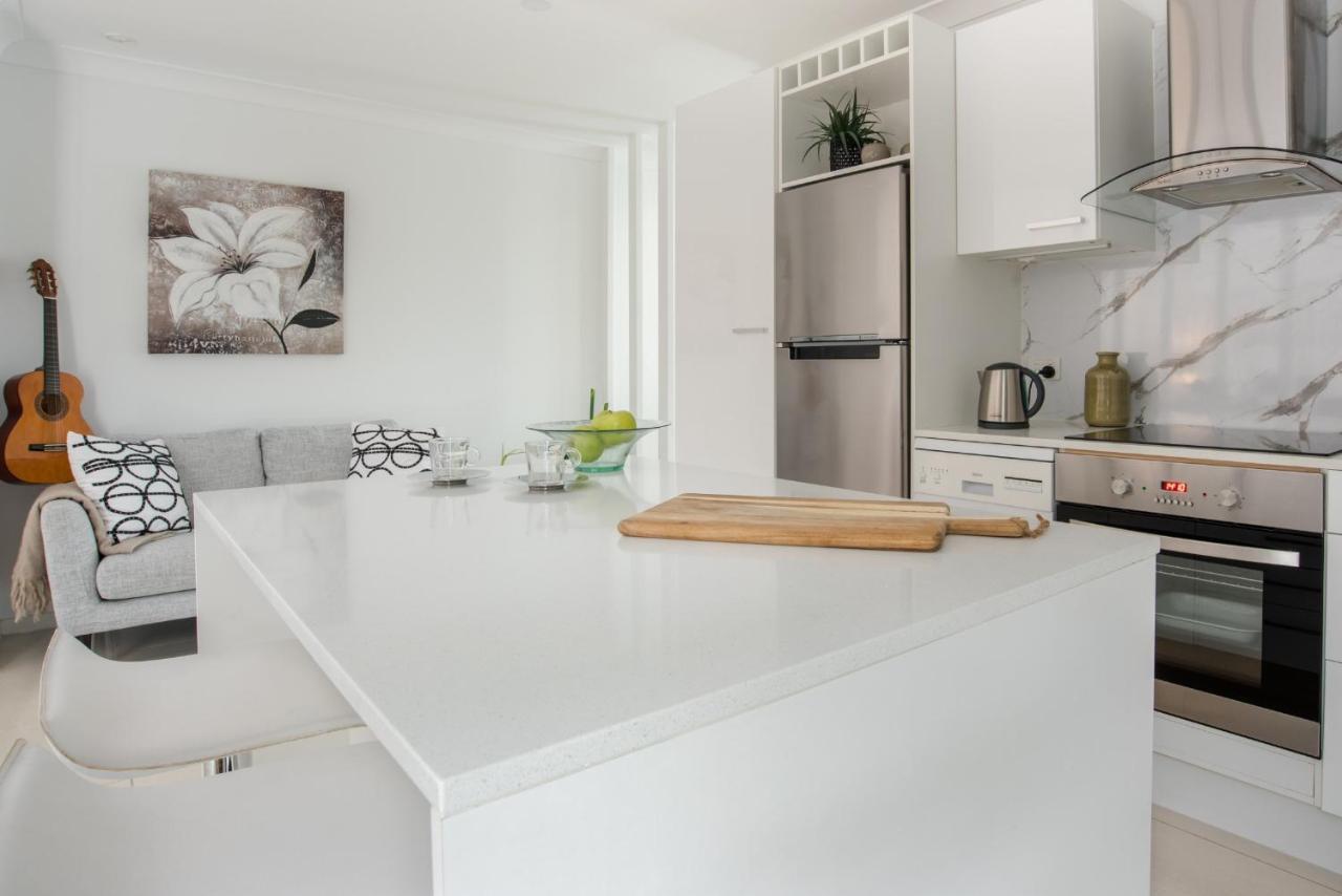 Apartment Immaculate Close To And Airport *