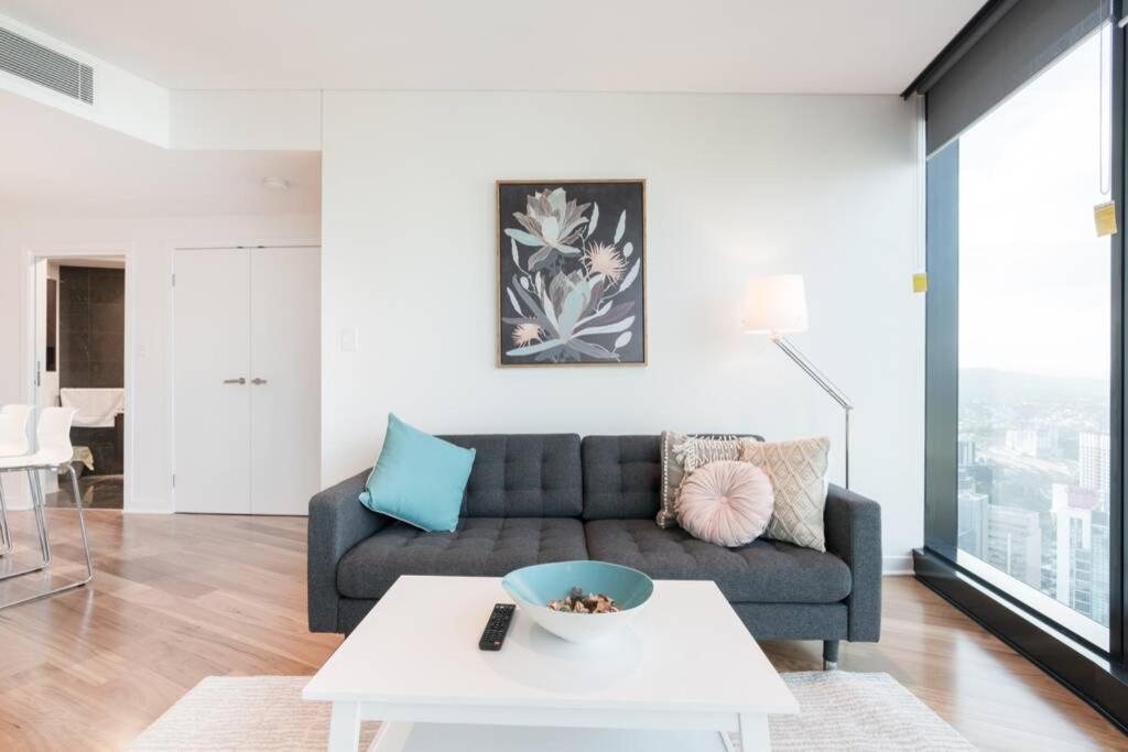 Lvl 57 Skytower Breathtaking Views Cbd Wifi Carpark By Stylish *