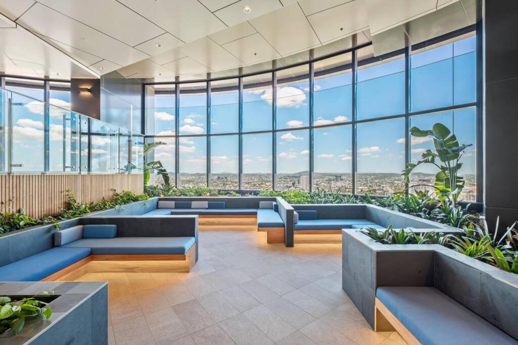 Lvl 59 Skytower Amazing Views Cbd Wifi Carpark By Stylish *