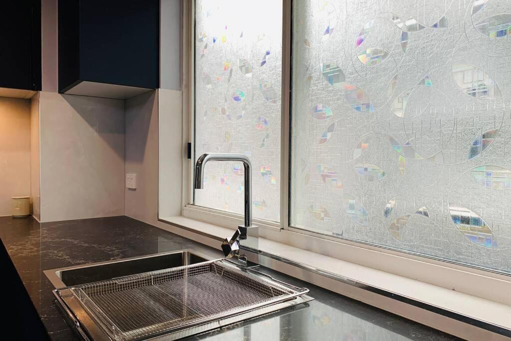 Southbank Modern Luxe Apartment *