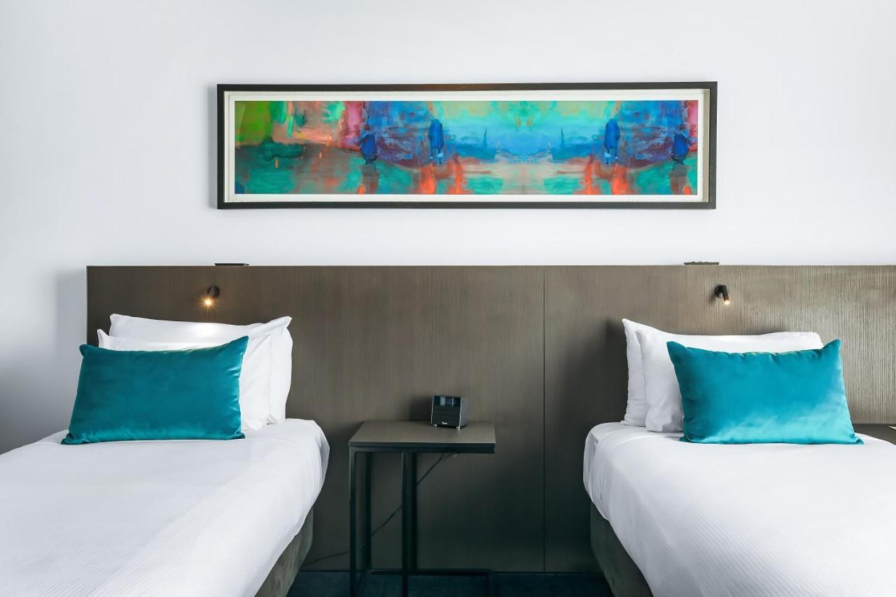 Eatons Hill Hotel 4*