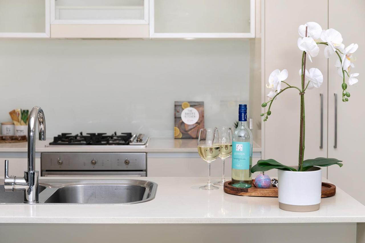 Amazing River View - 3 Bedroom - Cbd - Netflix - Fast Wifi - Carpark *