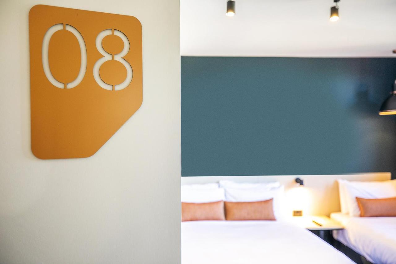 Hotel Nightcap At Chardons Corner