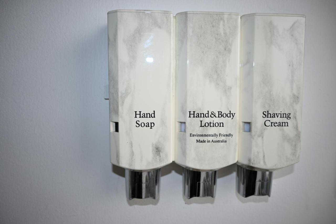 Hamilton Motor Motel 3*