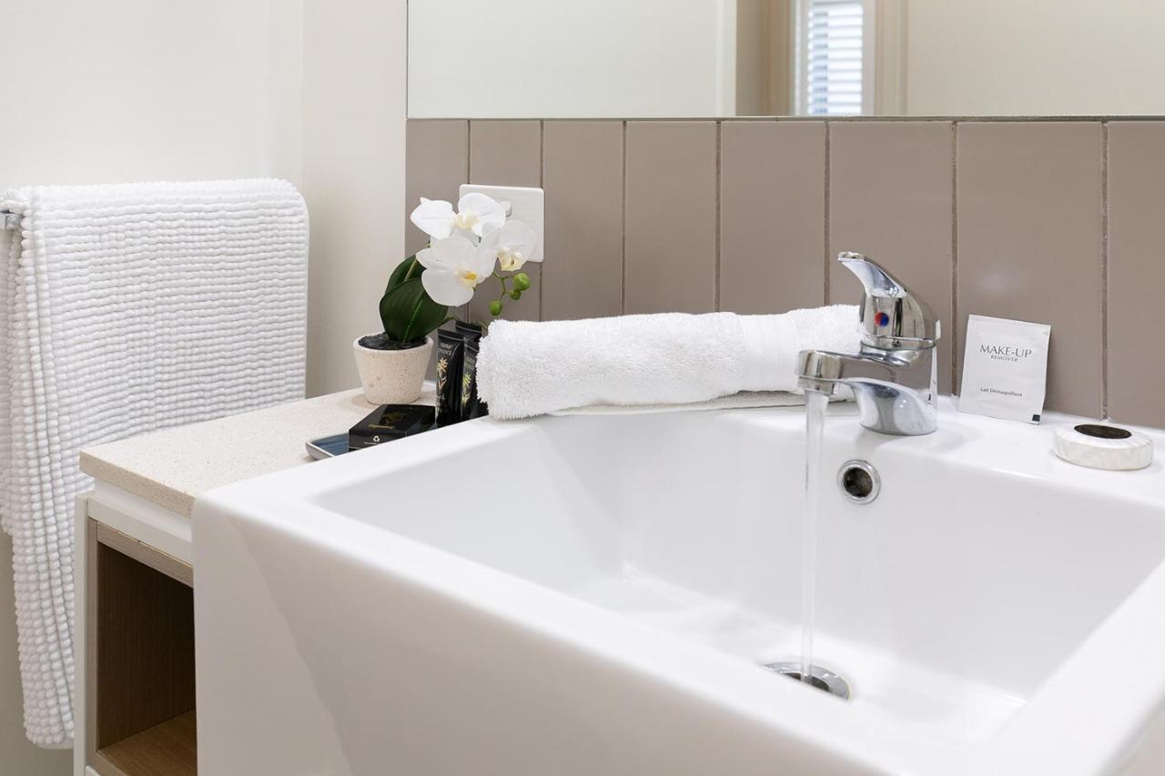 Apartment Amazing River View - 3 Bedroom - Cbd - Netflix - Fast Wifi - Carpark *