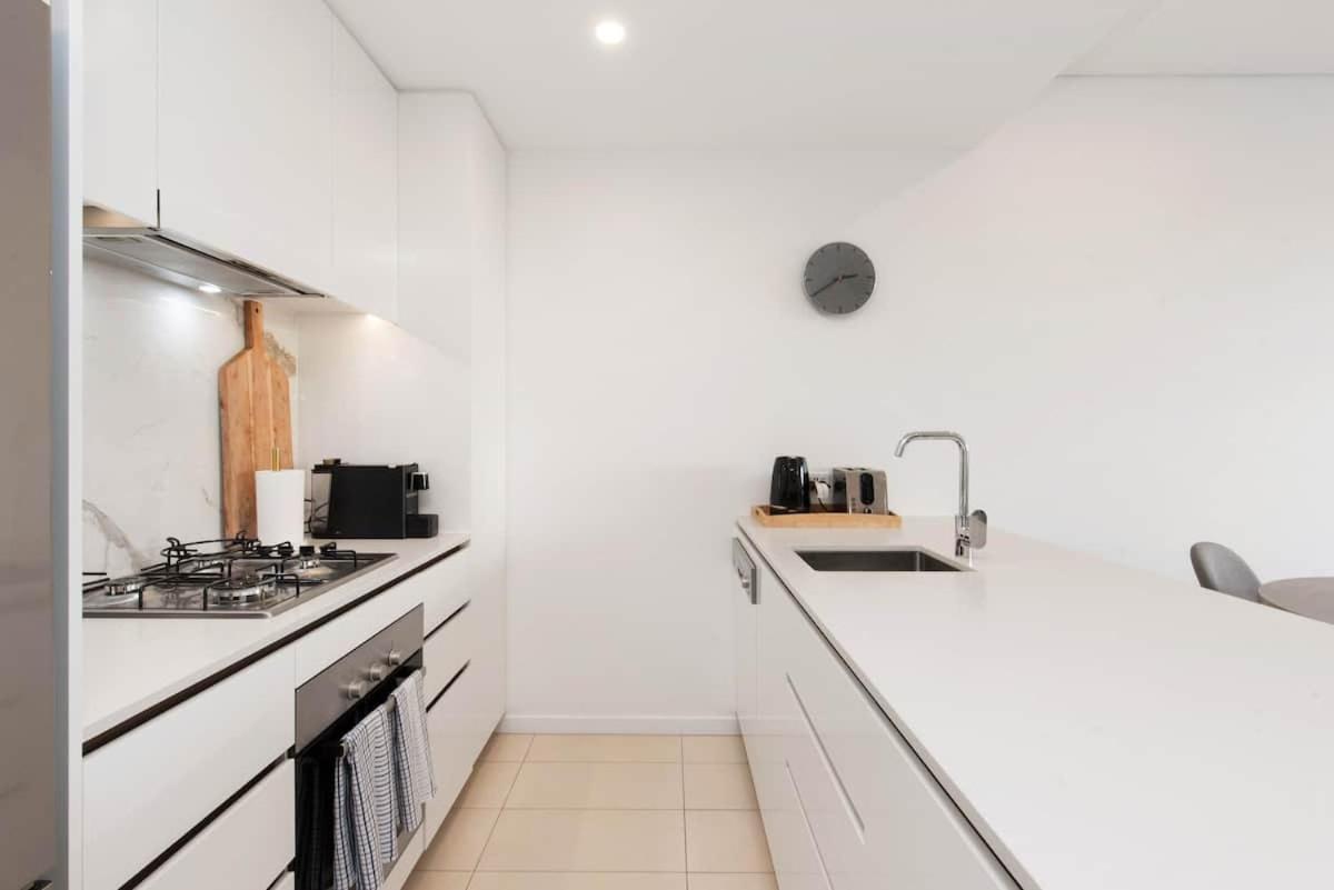 Chic 1brm With Pool & Gym Apartment