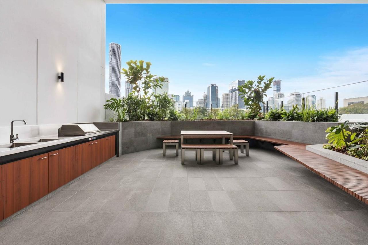 Chic 1brm With Pool & Gym Apartment Brisbane