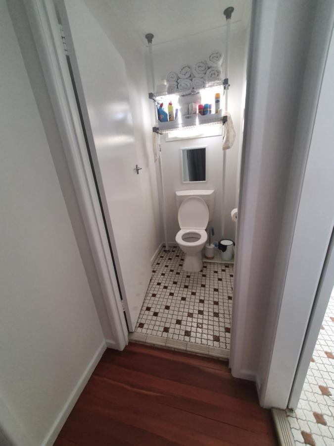 Homestay Amazing Location-private In A Share House-2 Available!! Brisbane