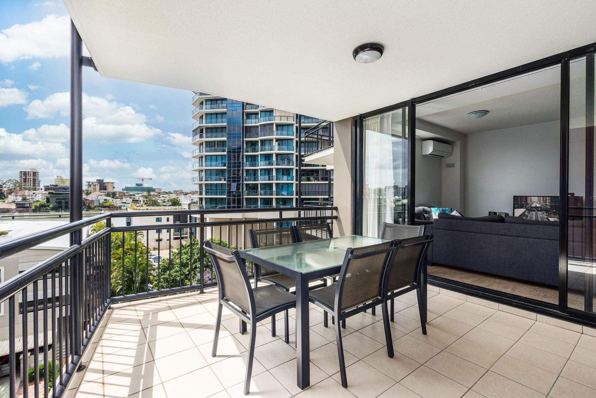 The Docks On Goodwin Aparthotel Brisbane