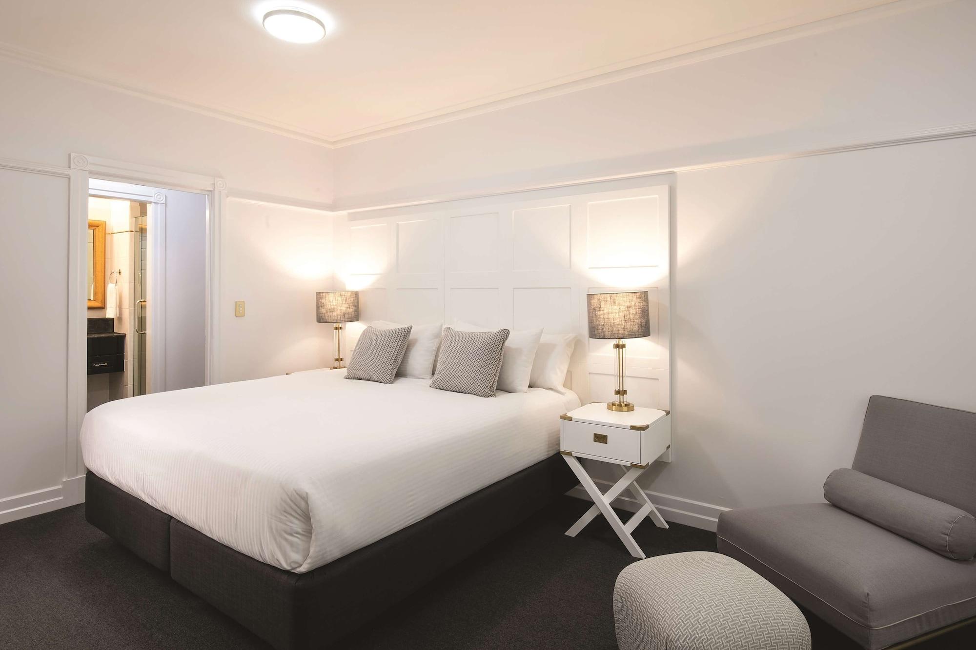 Adina Anzac Square 5*