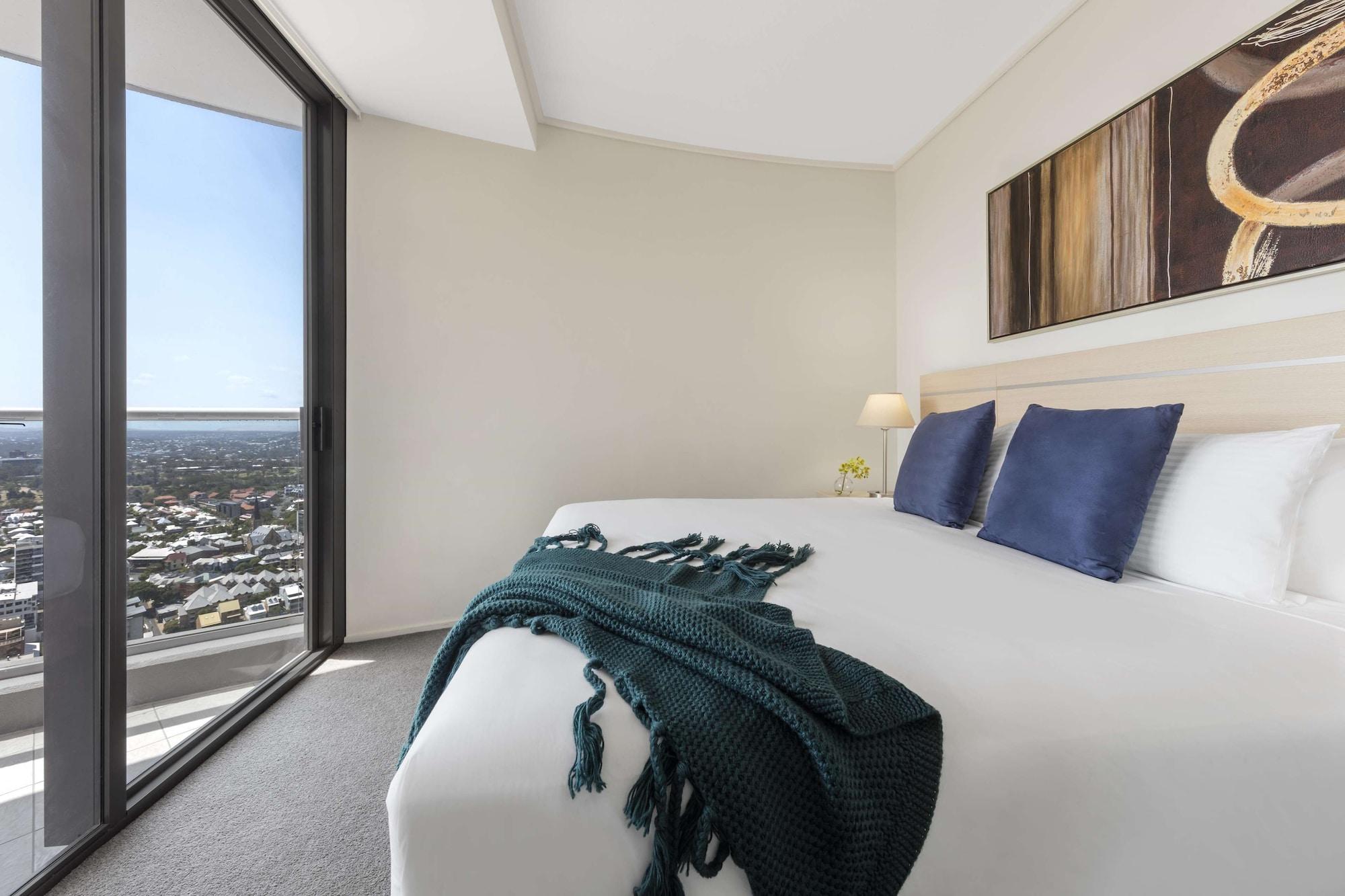 Aparthotel Oaks Aurora 4*
