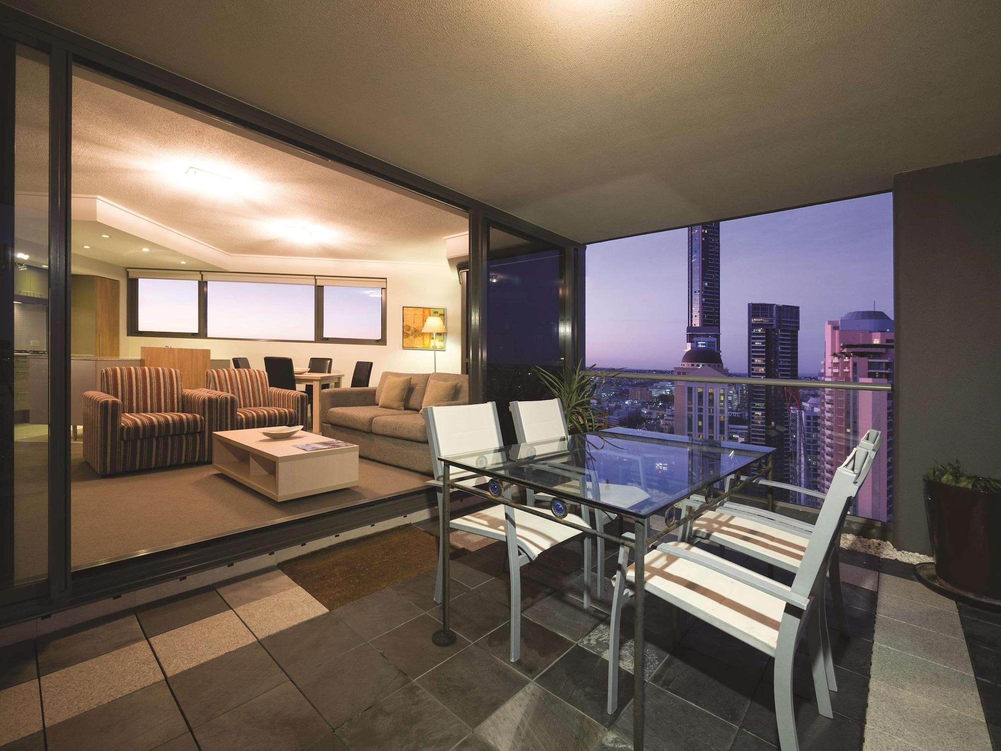 Oaks Aurora Aparthotel