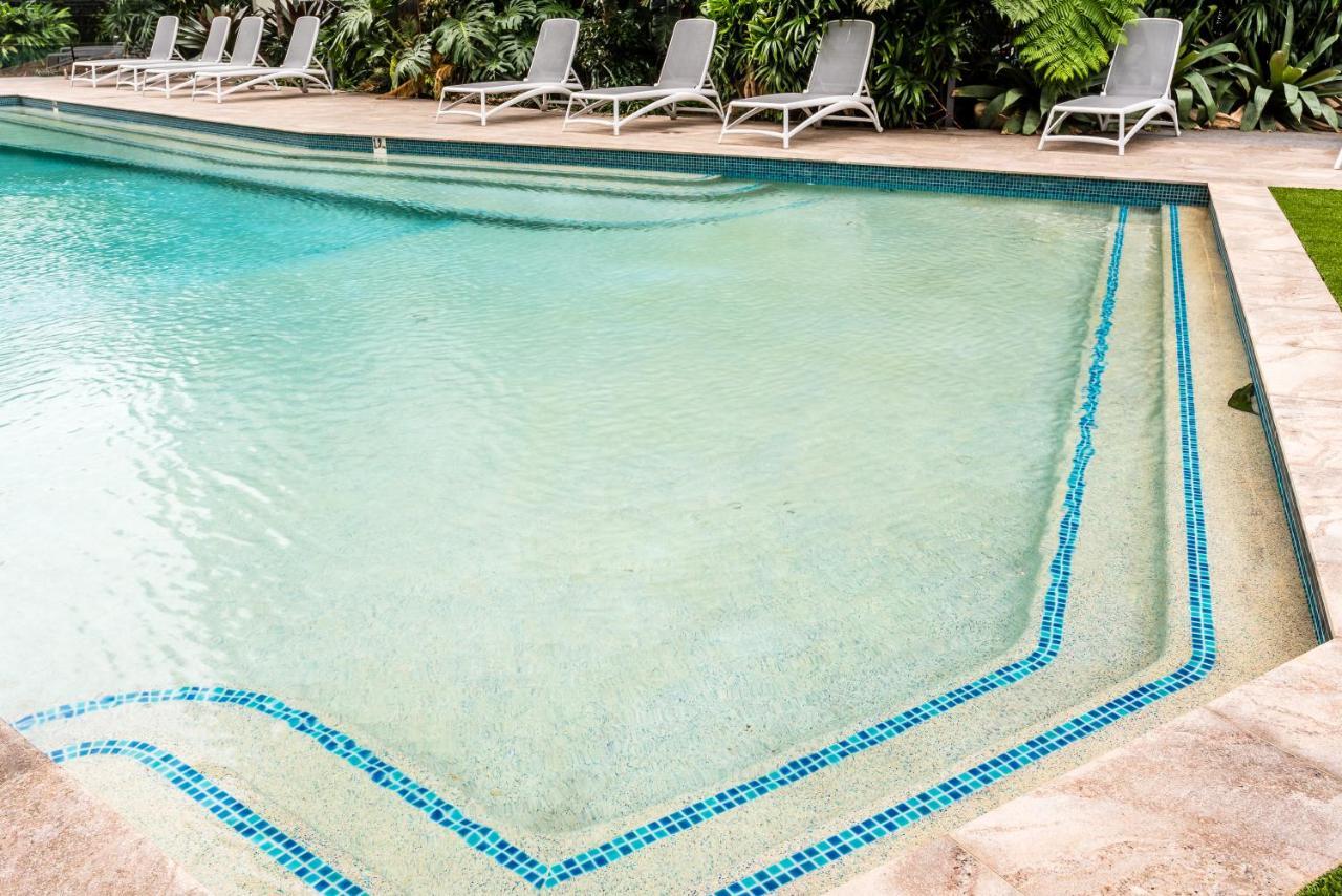 Chic Inner City Position 2 Bedroom With Parking By Serain Residences *