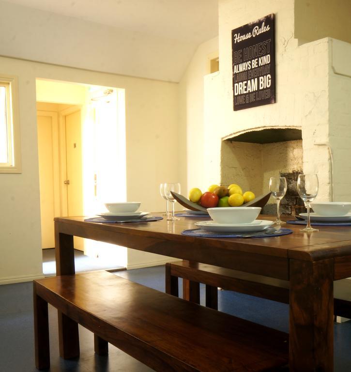 Hostel Ellie's