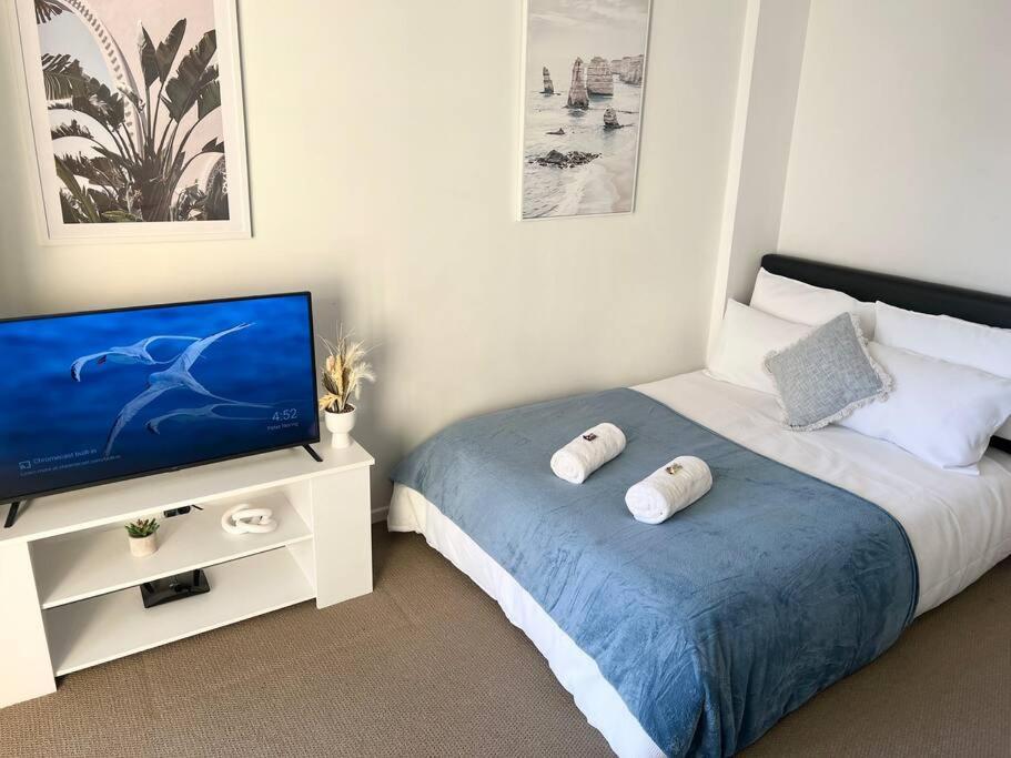 Comfortable & Cozy Southbank Pad, Sunny Pool & Gym Brisbane