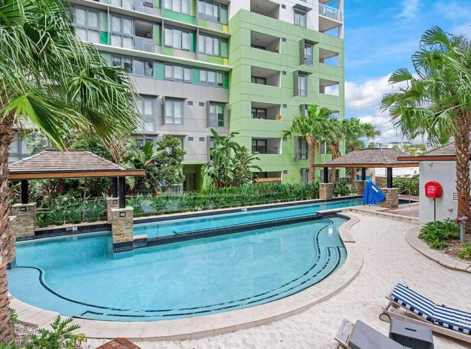 Lovely 2 Bedroom Unit Pool,gym Workspace & More Apartment Brisbane