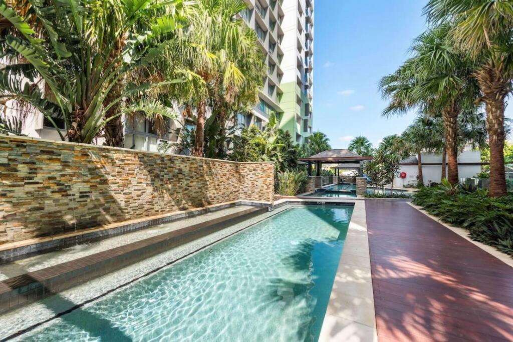 Apartment Lovely 2 Bedroom Unit Pool,gym Workspace & More