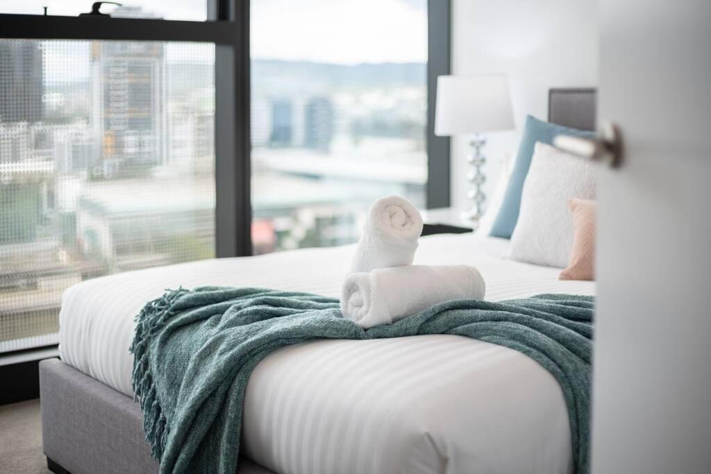 Apartment 1404 Sophistication And Luxury On The River By Stylish Brisbane