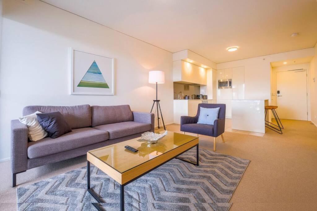 Executive With Pool & Gym *