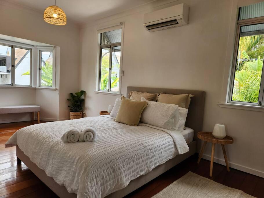 Classic Queenslander With Pool & Yard Holiday home Brisbane
