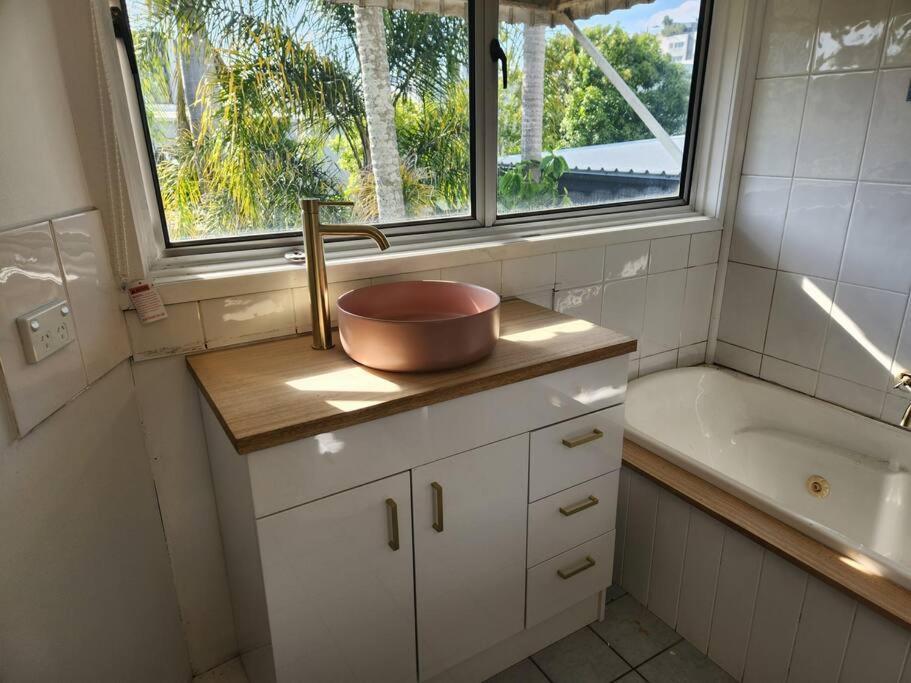 Classic Queenslander With Pool & Yard Brisbane