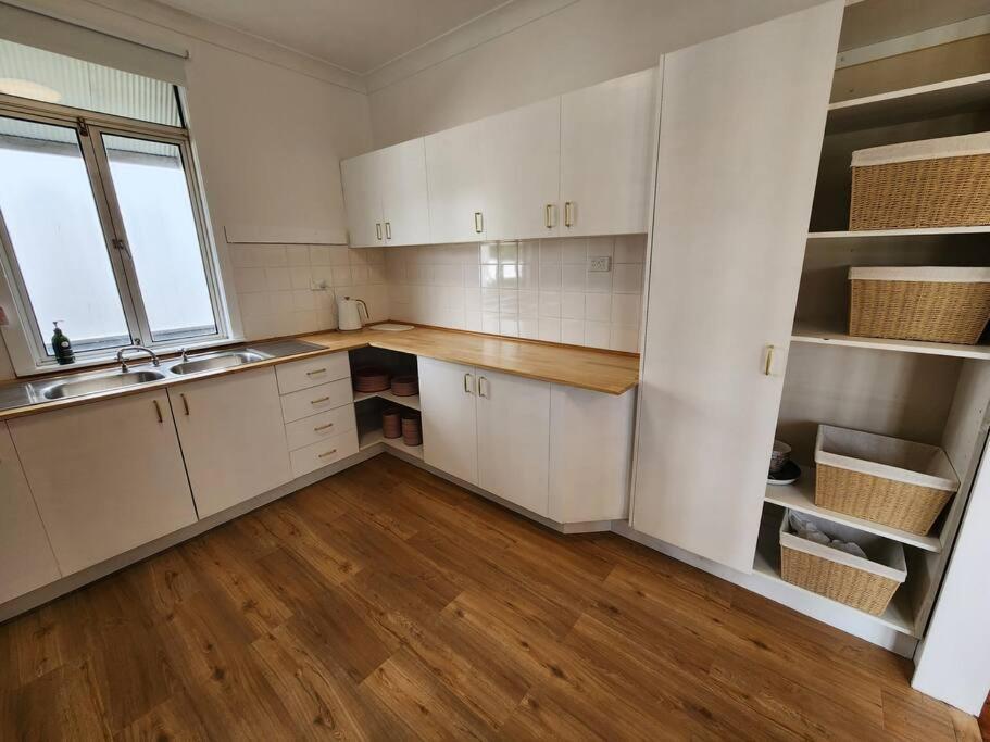 Classic Queenslander With Pool & Yard