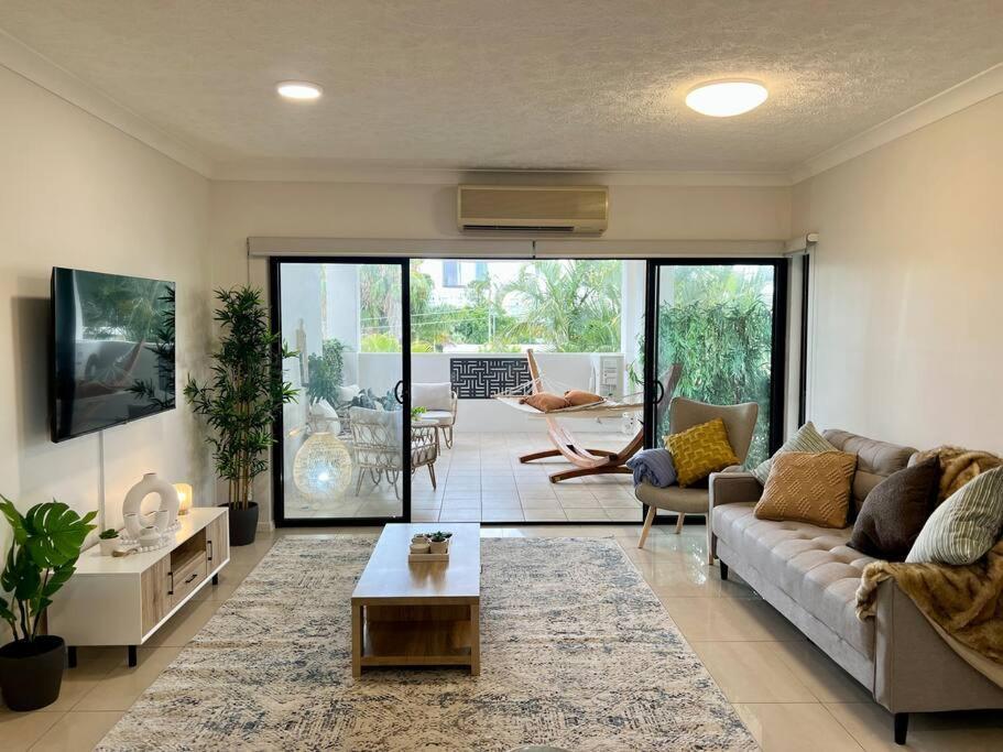 2-bed Acropol With Balcony & Parking * Brisbane