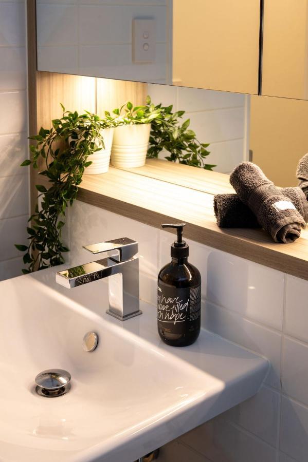Southbank Heart+2 Bed+balcony+pool+gym+free Wifi Brisbane