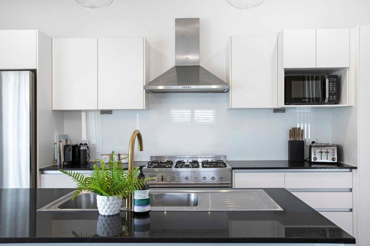 Hotel Manly Oasis, 5bd, 3 King Bd,pool