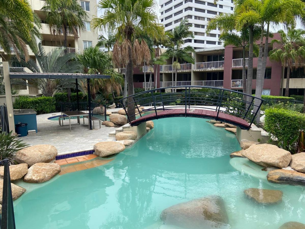 City/valley Apartment *