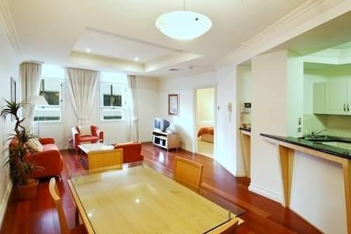 Macarthur Chambers Aparthotel