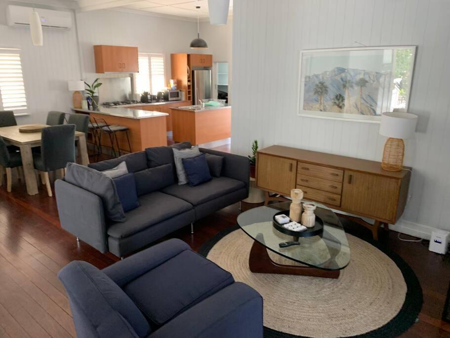 Holiday home Charming 1920's 4br Freestanding Plantation Qldr. *